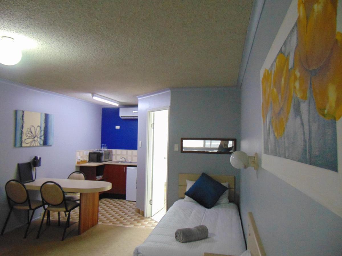 Rockhampton Court Motor Inn Eksteriør billede