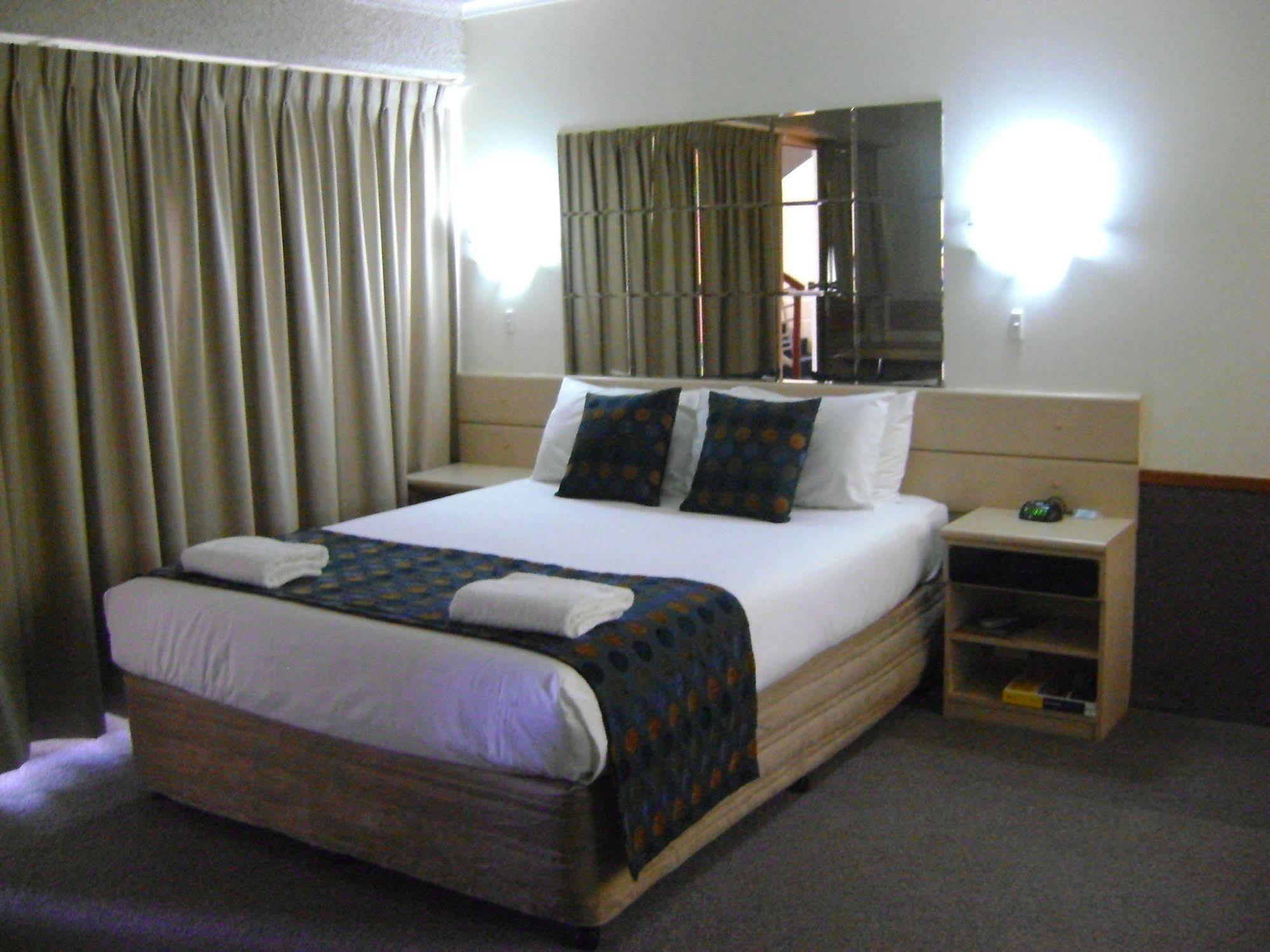 Rockhampton Court Motor Inn Eksteriør billede